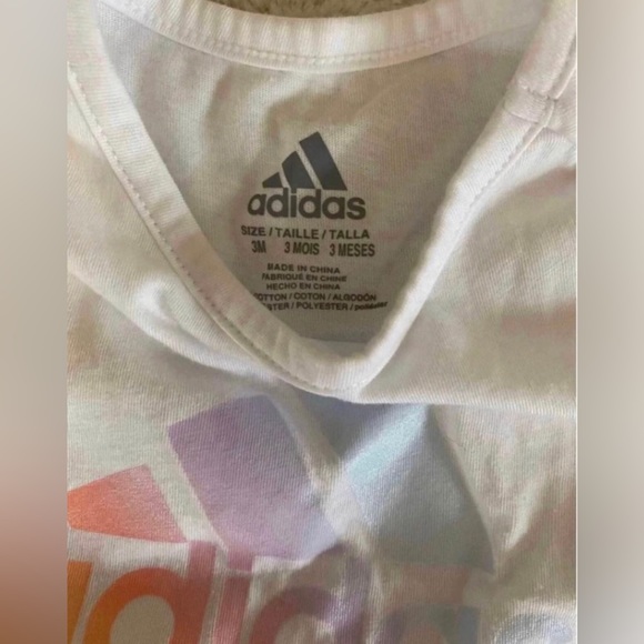 âSOLDâ ADIDAS BABY GIRL CAPRI LEGGINGS & TEE SHIRT OUTFIT OMBRĂ RAINBOW 3M - Picture 4 of 5